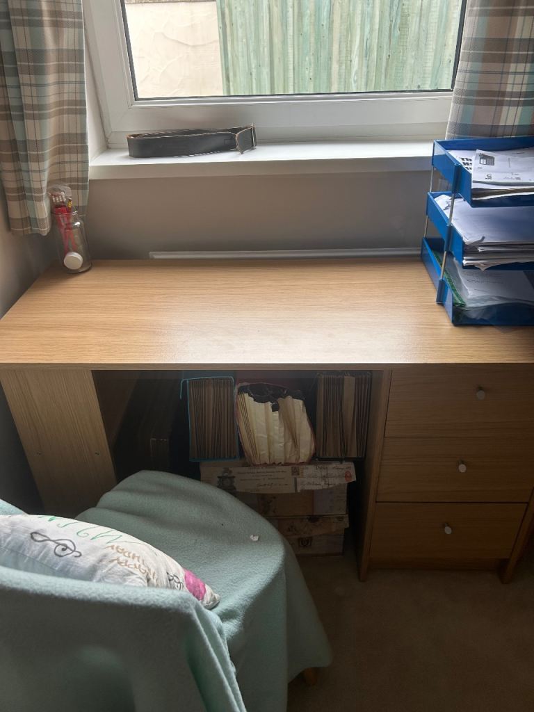 3 drawer Desk as new