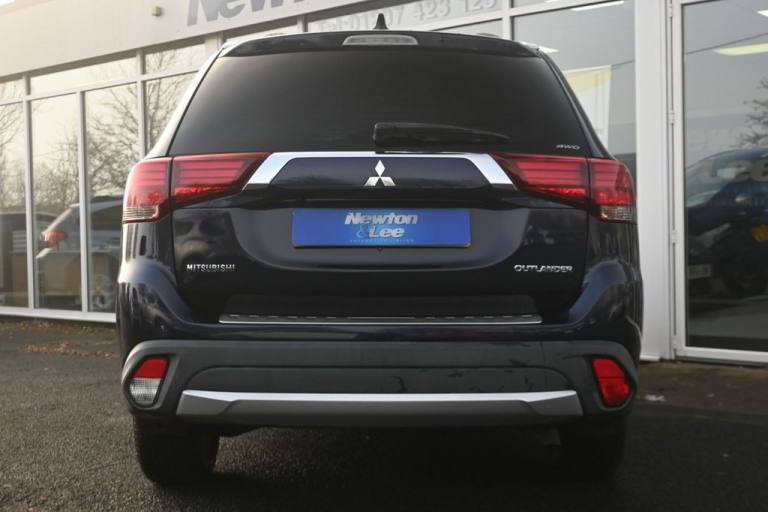 2017 Mitsubishi Outlander 2.2 DI-D 4 SUV 5dr Diesel Manual 4WD Euro 6 (s/s) (147 ps) ESTATE Diese...