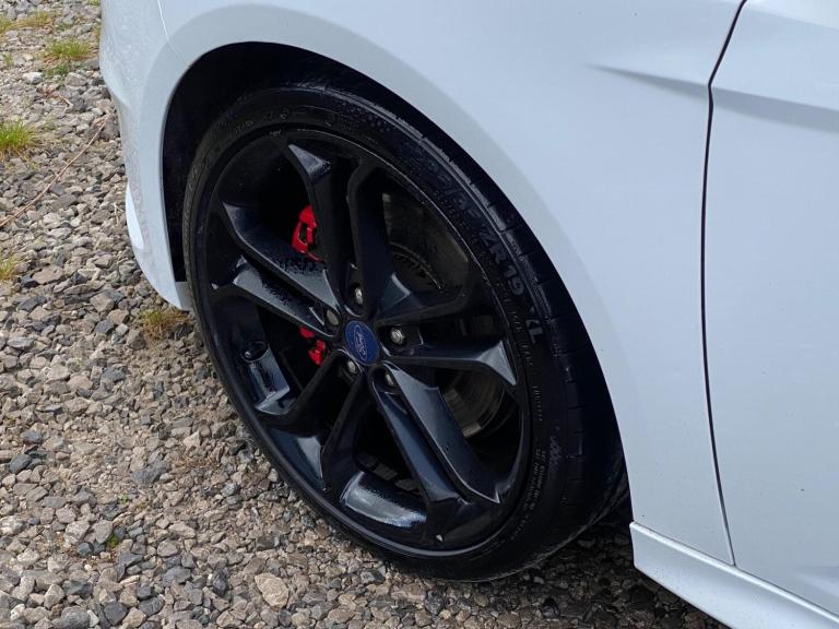 2015 Ford Focus 2.0T EcoBoost ST-2 5dr HATCHBACK PETROL Manual