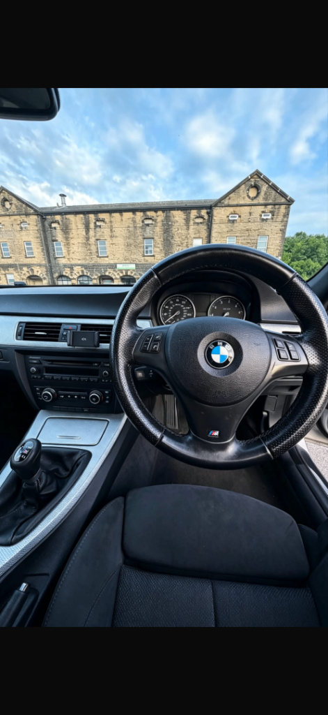 BMW, 3 SERIES, Saloon, 2008, Manual, 1995 (cc), 4 doors