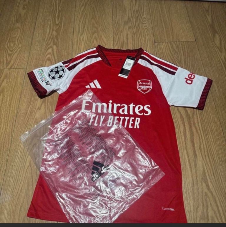 Arsenal 26/27 Saka number 7 shirt