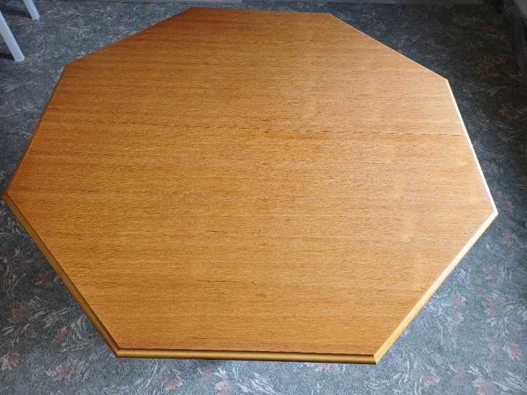 Dinning Table & 4 Chairs