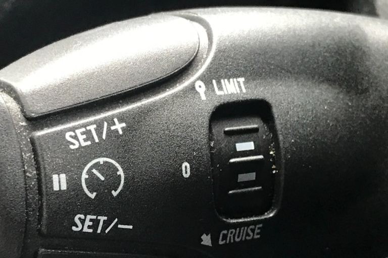  Peugeot 208 1.2 Puretech Mhev Gt Hatchback 5dr Petrol Hybrid E Dsc Euro 6 s/s