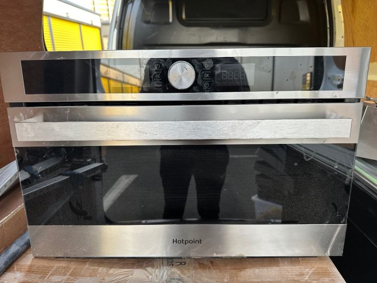 Hotpoint MD 554 IX H Built-In Electric Oven