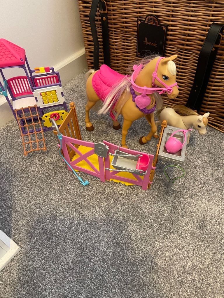 Barbie horse 