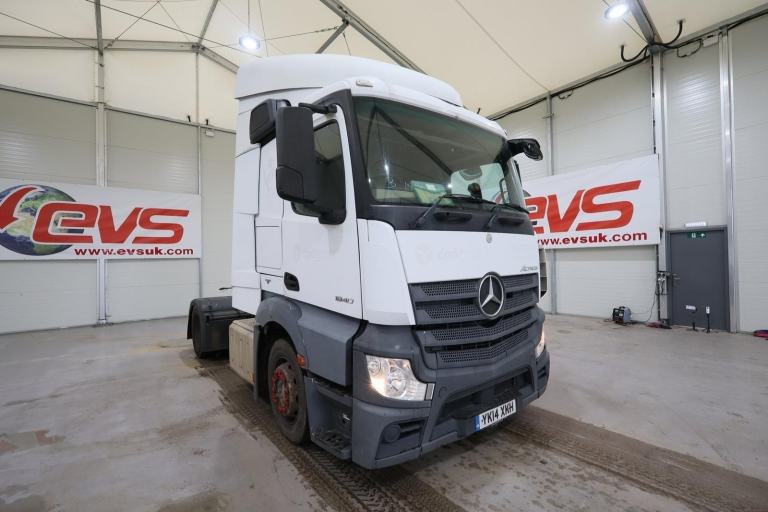 2014 (14 PLATE) Mercedes Benz Actros 1840 4x2 Euro 6 Tractor Units