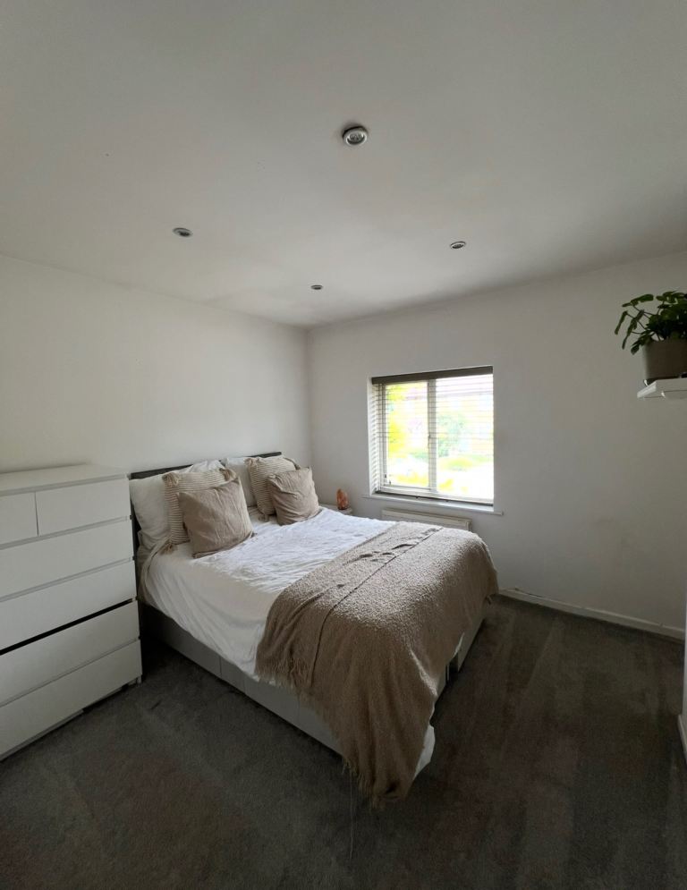 Fully Furnished DOUBLE BEDROOM