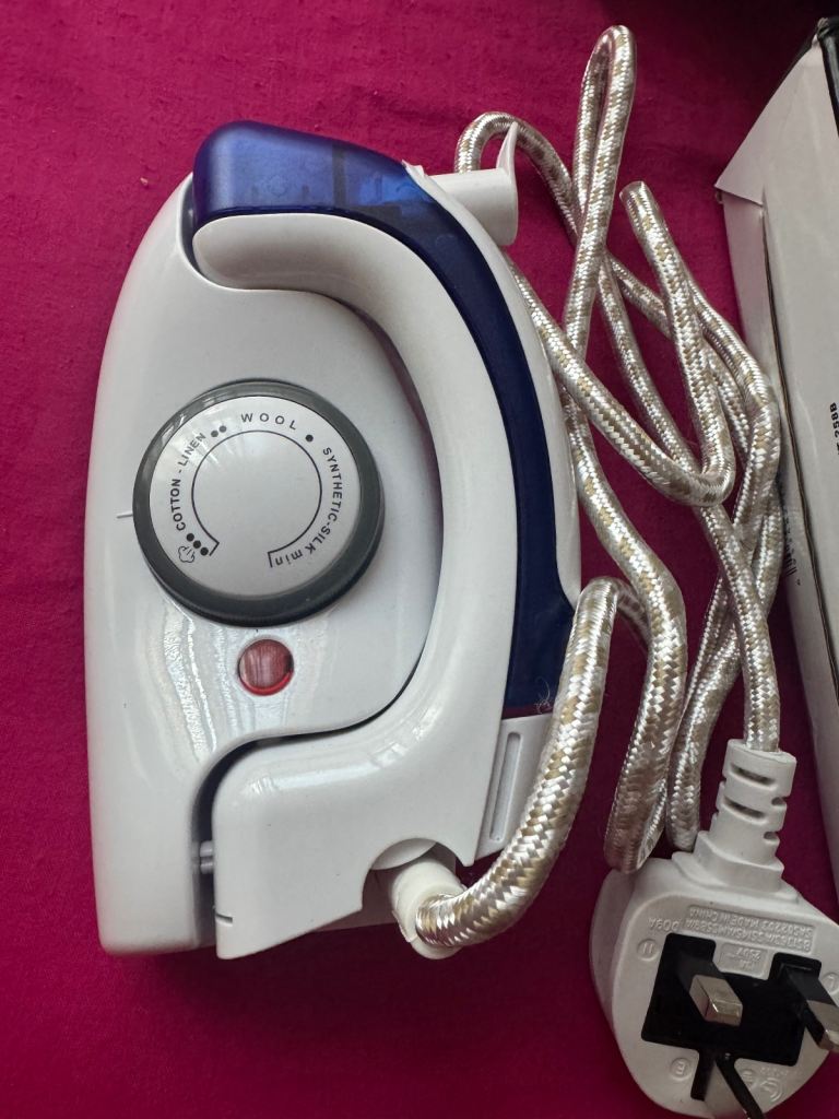 Travel iron 