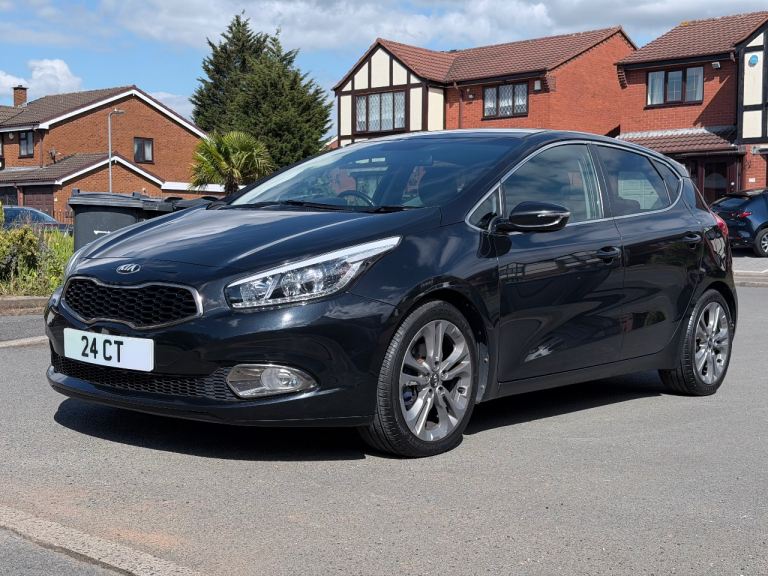 2013 Kia Ceed 1.6 CRDI Manual 6 Speeds 5dr Hatchback Black Top Spec Low Miles
