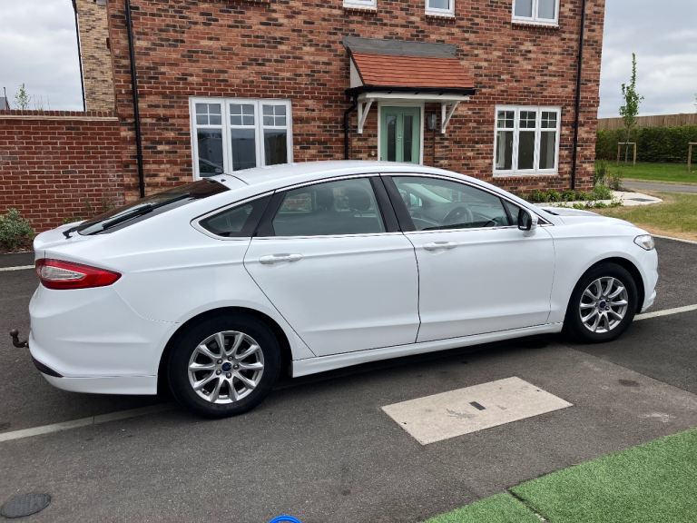 Ford, MONDEO, Hatchback, 2015, Manual, 1997 (cc), 5 doors