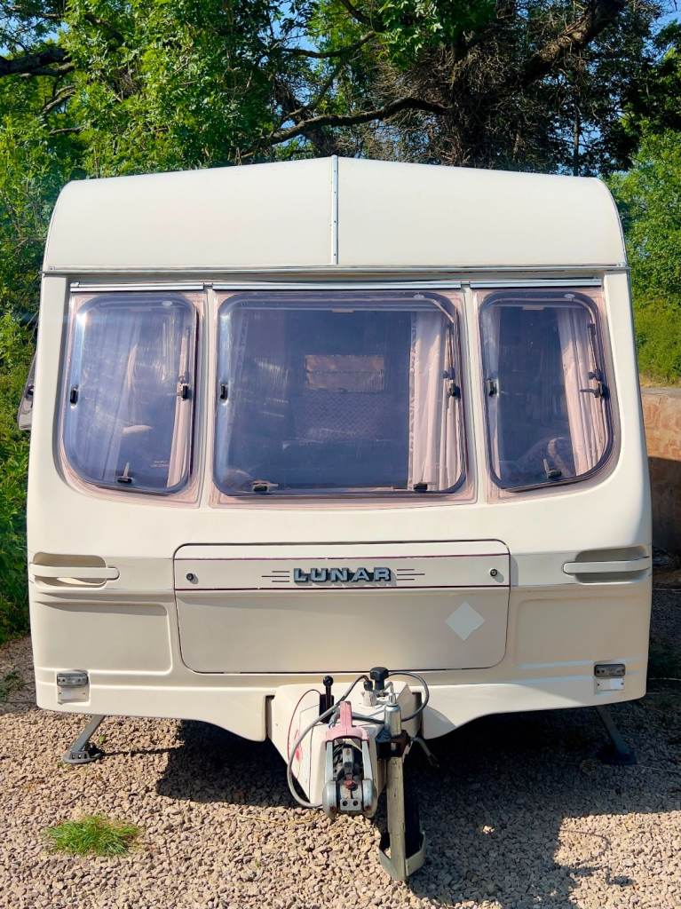 Caravan - 1991 Lunar Mercury 2 Berth