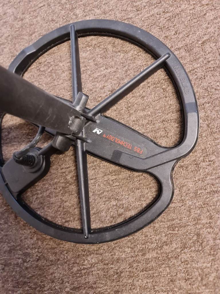 Minelab Safari Metal Detector