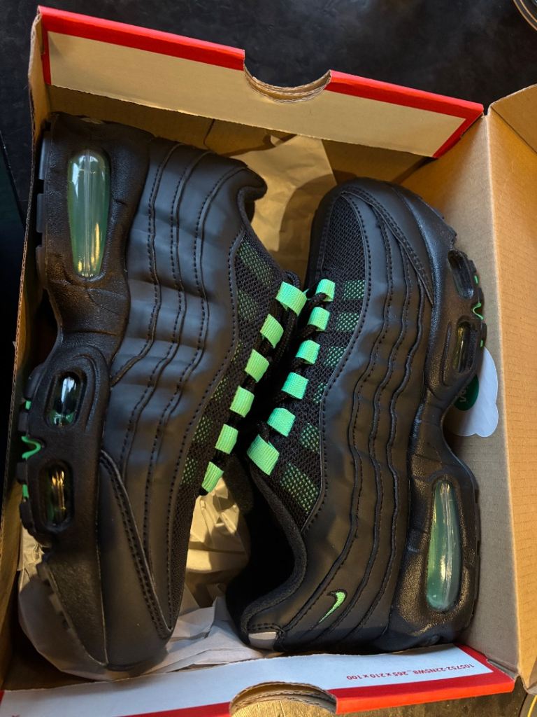 Size 3 Nike Trainers