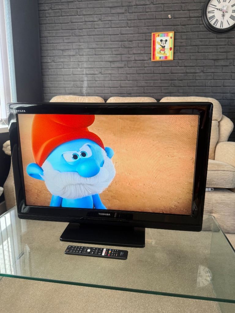32 inch Toshiba Freeview Tv