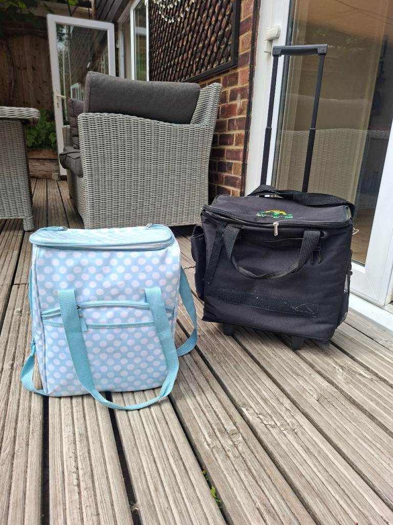2 x cold / picnic Bags – Polka Dot and Wheeled Black
