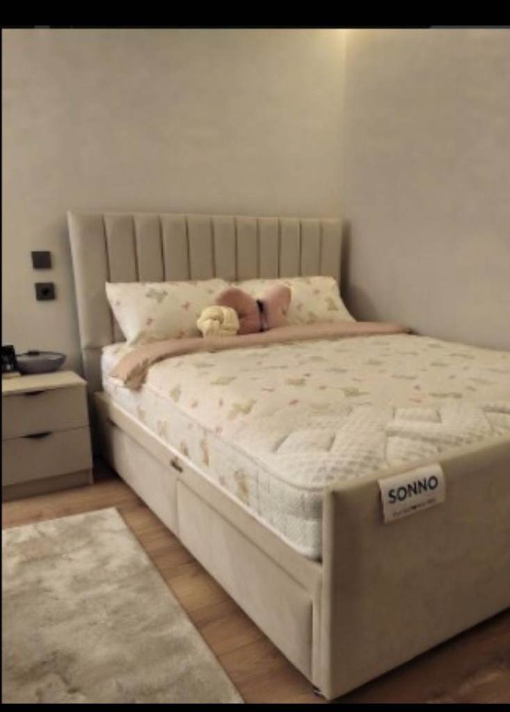 Double bed with mattress