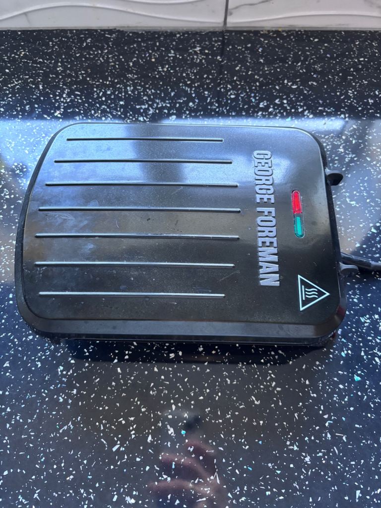 George Foreman Small Grill – Excellent Condition – 2 Weeks Used