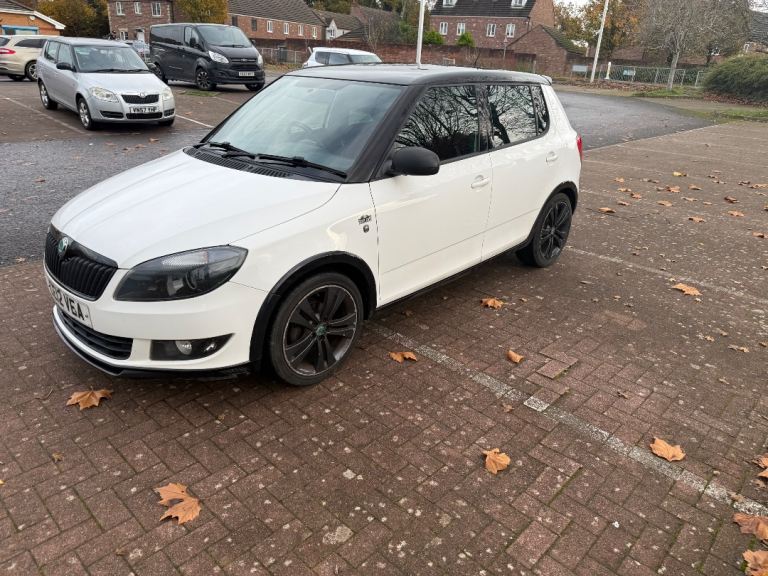 Skoda, FABIA, Hatchback, 2012, Manual, 1198 (cc), 5 doors