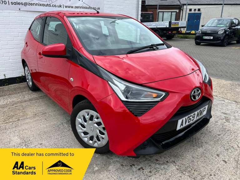 2019 Toyota AYGO 1.0 VVT-i x-play Hatchback 5dr Petrol x-shift Euro 6 (71 ps) HATCHBACK Petrol Au...