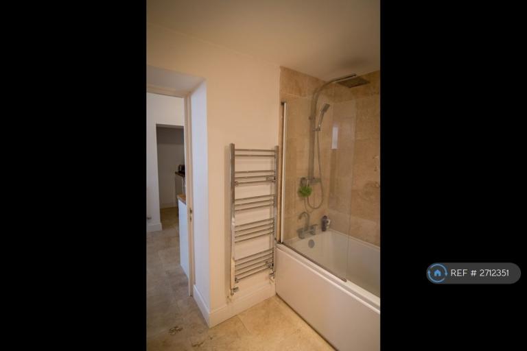 1 bedroom flat in Lansdown Place Lane, Cheltenham, GL50 (1 bed) (#2712351)