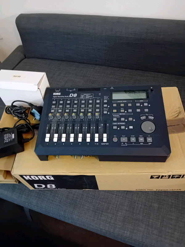 Korg D8 