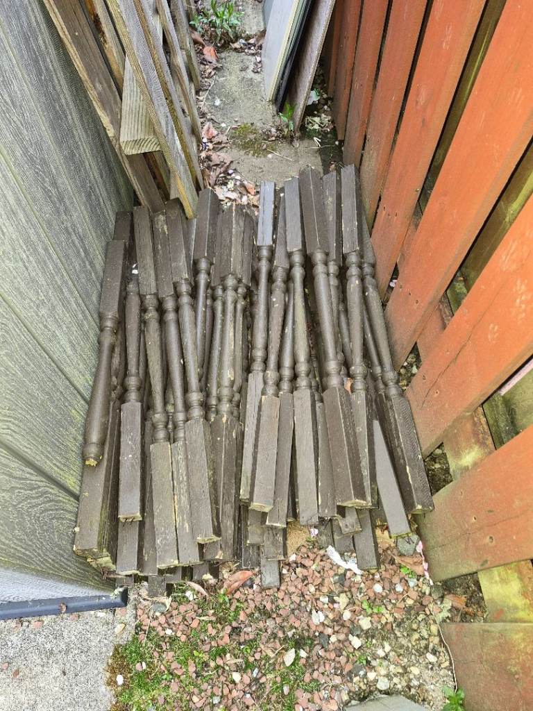 Ballustrade spindles for decking 90cm length