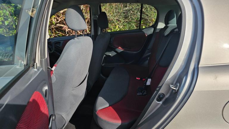 2005 Toyota Yaris 1.3 VVT-i Colour Collection 5dr HATCHBACK Petrol Manual