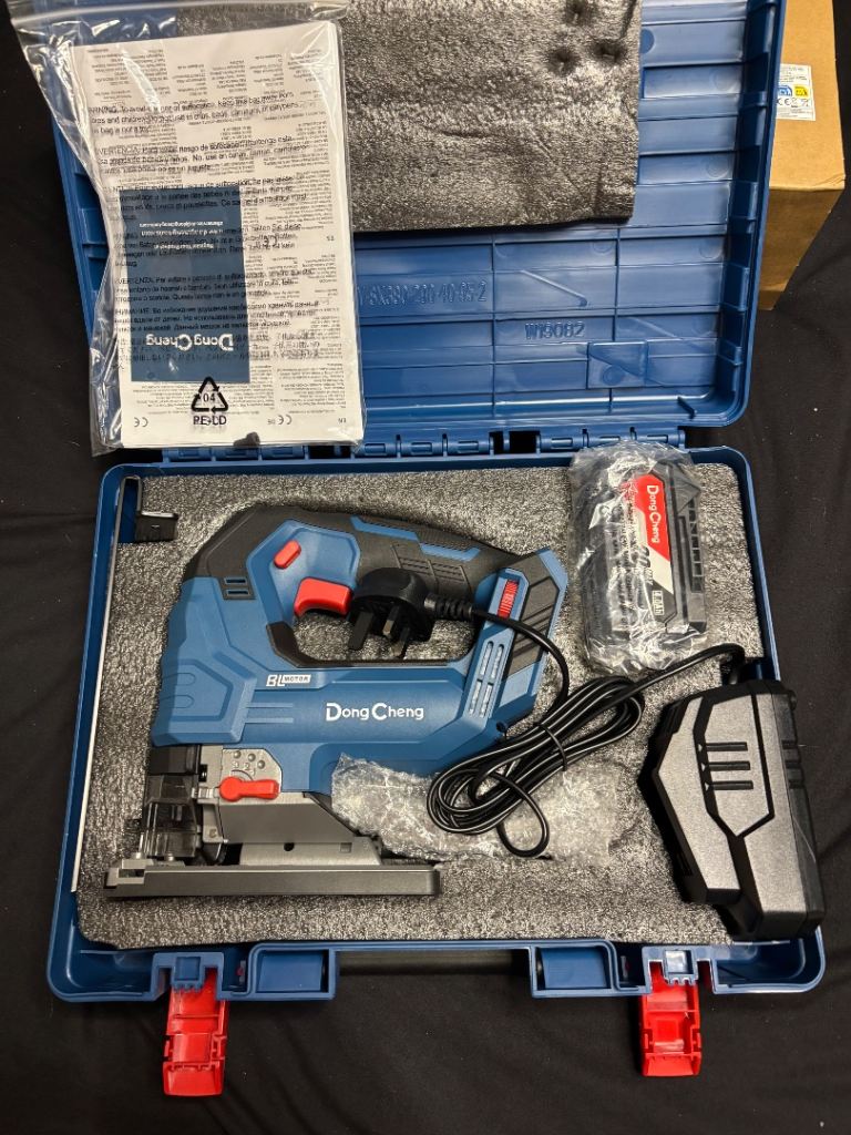 Dong Cheng DCMQ85 Cordless Brushless Jigsaw with Battery & Charger