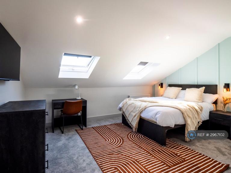 1 bedroom in Milton Road, Portsmouth, PO3 (#2967102)