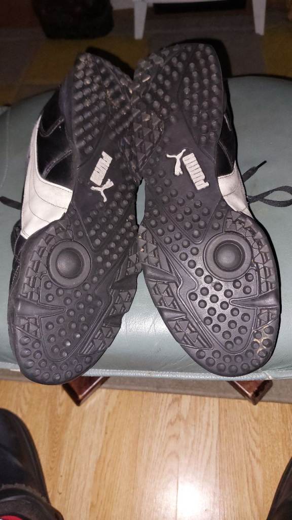 Mens puma astro turf trainers 