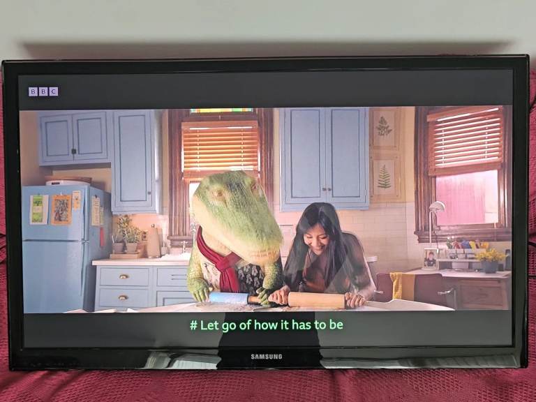 ...........Samsung 51 inches Plasma tv with remote, no stand+++++++++++++++