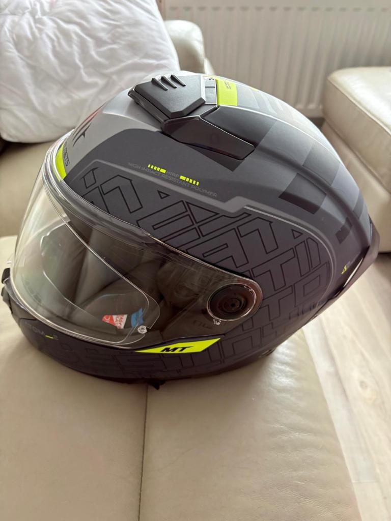 Motorcycle helmet 