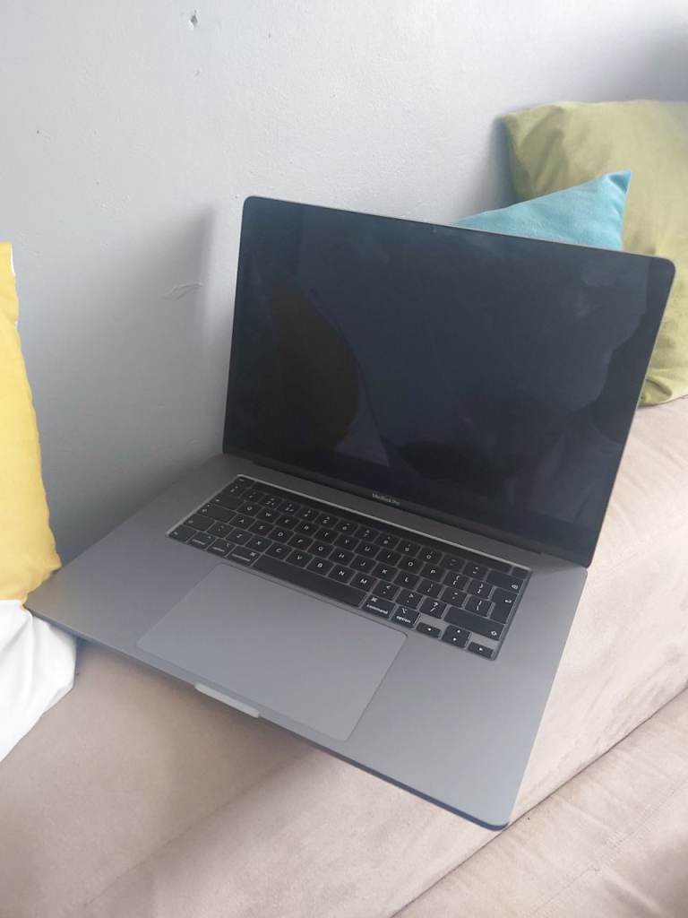 Macbook 16" A2141 2019 16GB 512GB