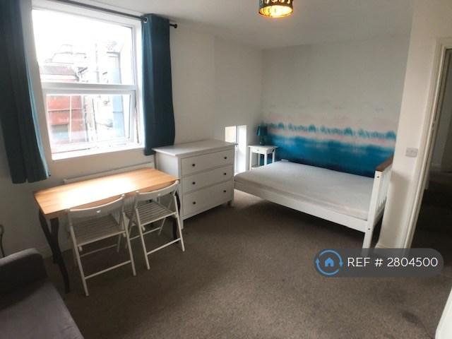 1 bedroom in Lawford St, Bristol, BS2 (#2804500)