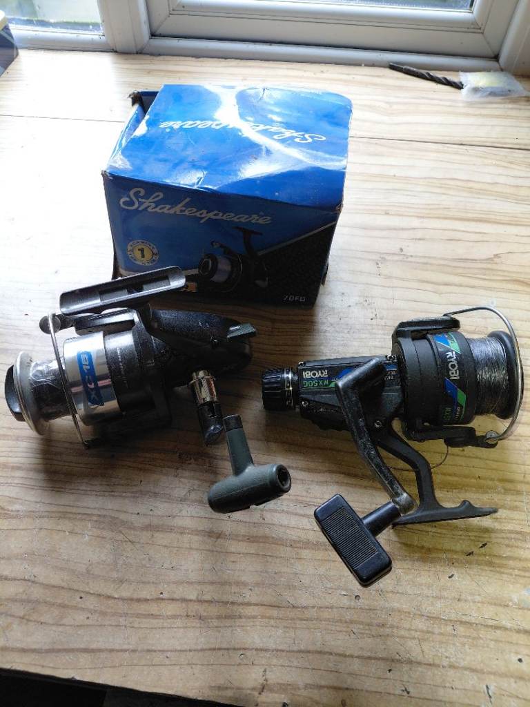 Fishing reels