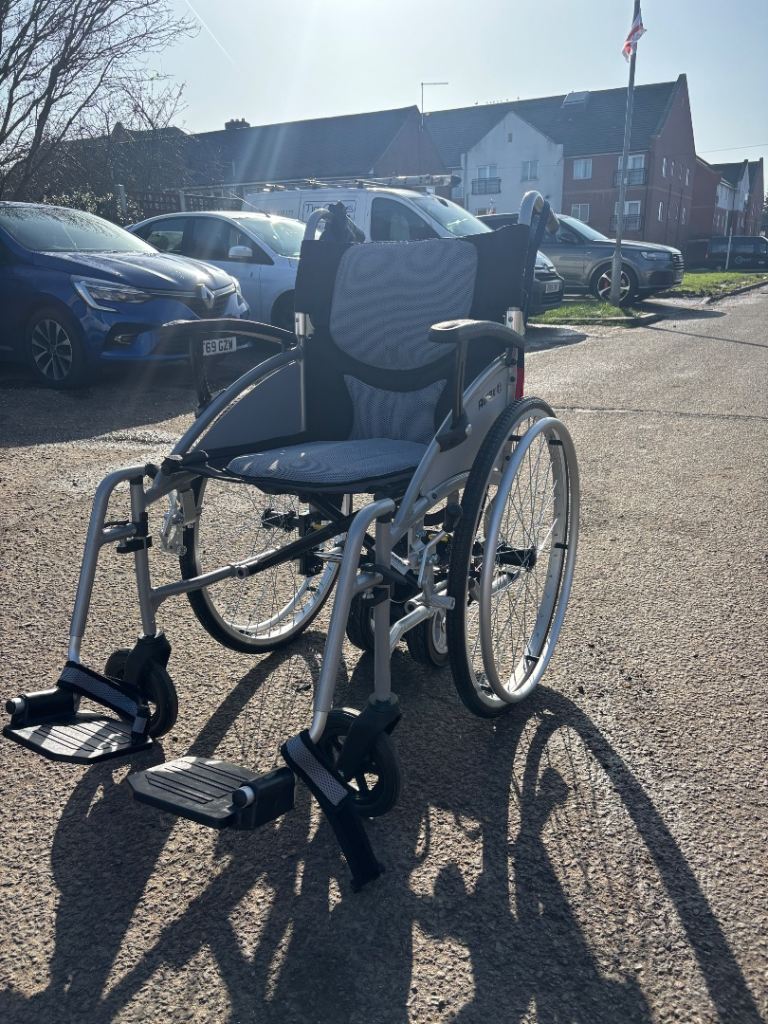 Airrex LT Powerglide Electric Wheelchair – Like New Condition