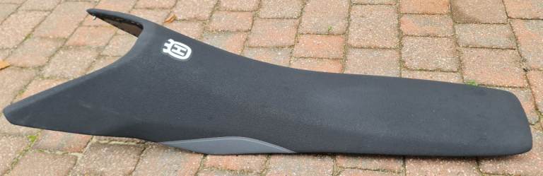 Husqvarna 701 2024 seat