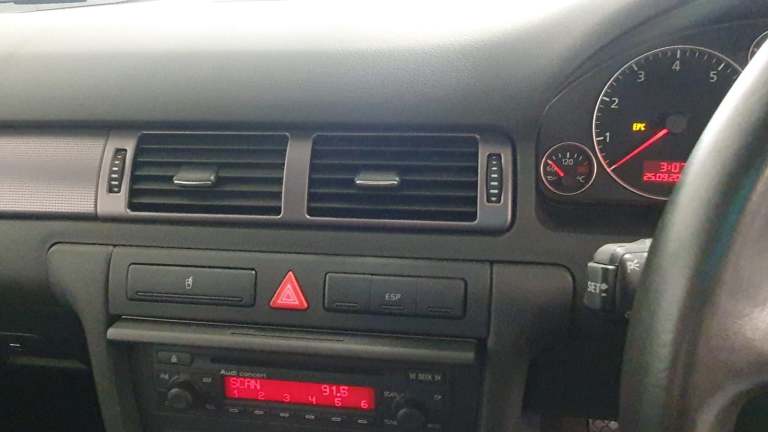 AUDI A6 2.0 SPECIAL EDITION*GENUINE 33,000 MILES*RARE*LEATHER * STUNNING CAR 