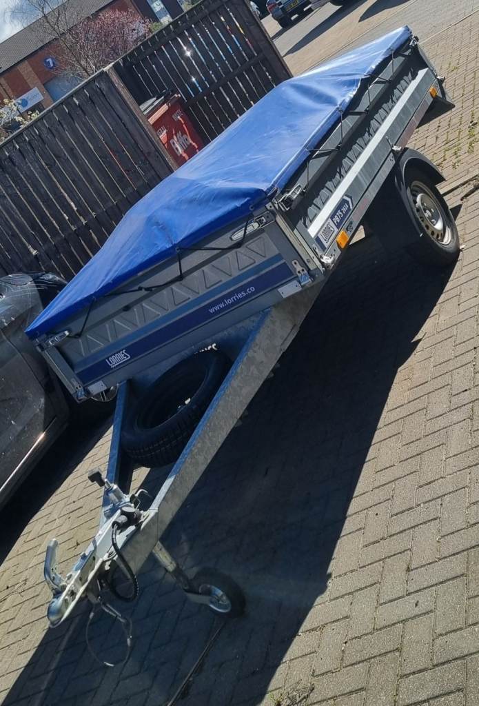 CAR TRAILER  Excellent condition