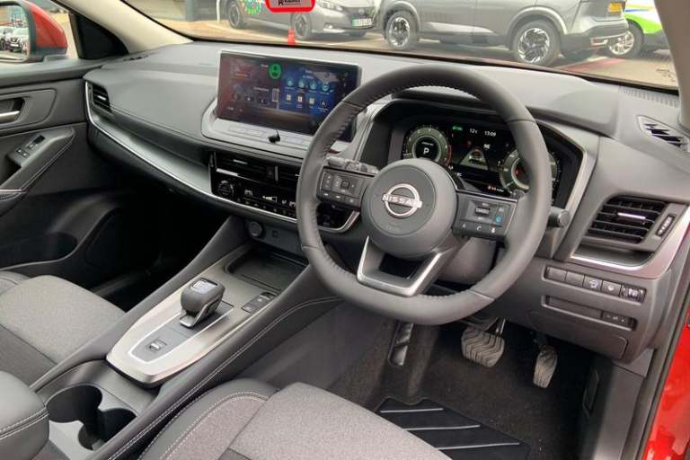 2025 Nissan Qashqai 1.3 DiG-T MH 158 N-Connecta [Glass Rf] 5dr Xtronic Automatic Hatchback Petrol...