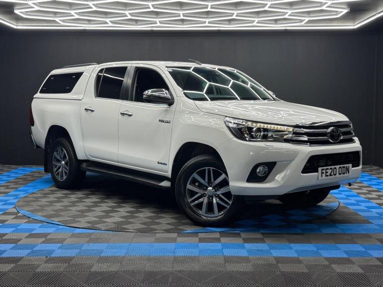 2020 Toyota Hilux Invincible D/Cab Pick Up 2.4 D-4D PICK UP DIESEL Manual