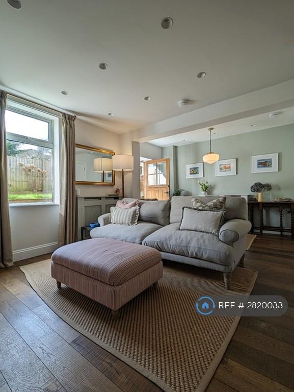 3 bedroom house in Gawcott Road, Buckingham, MK18 (3 bed) (#2820033)