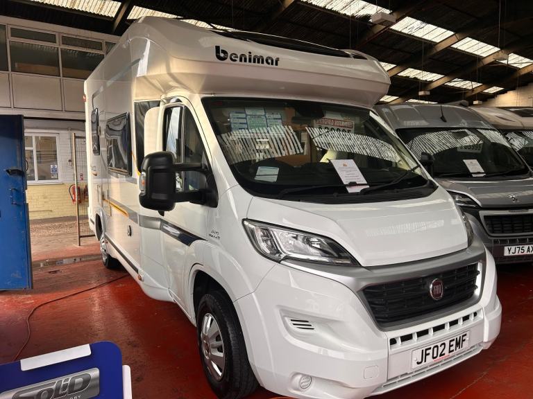 BENIMAR MILEO 202 2015 JUST 30000 MILES IMMACULATE CONDITION 4 BERTH REAR BELTS 