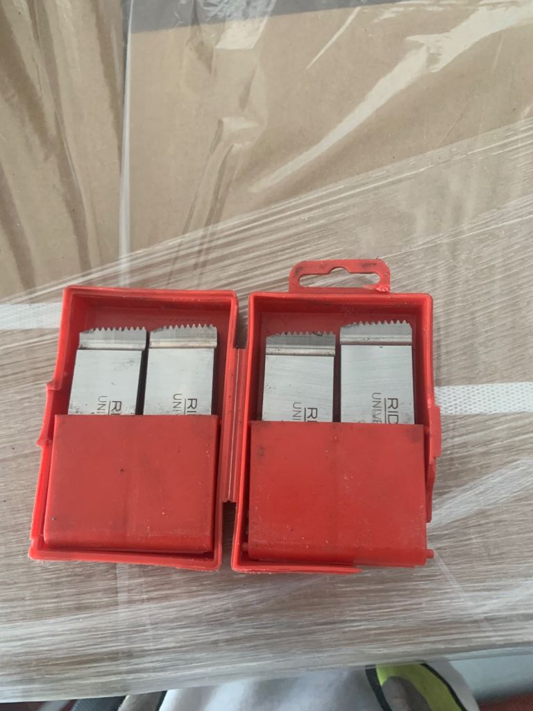 Ridgid 1-2 dies for Ridgid threading machine 