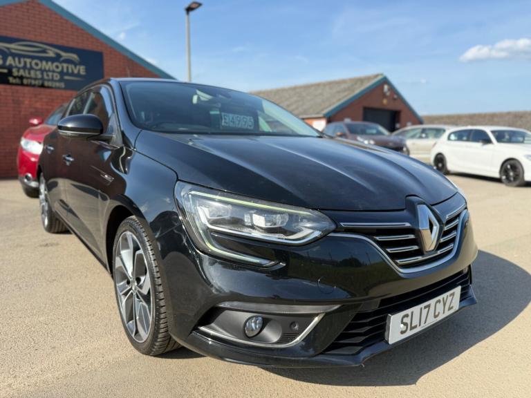 2017 Renault Megane 1.2 TCE Signature Nav 5dr HATCHBACK Petrol Manual