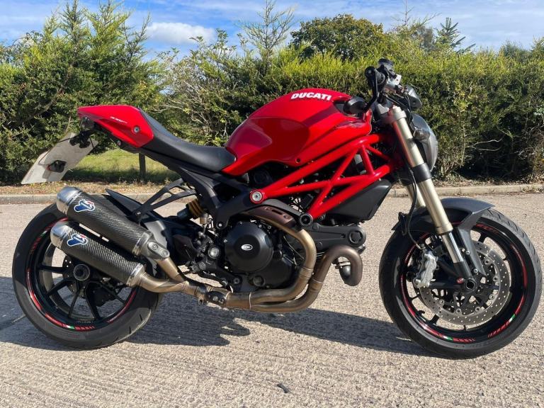 2011 61 DUCATI MONSTER 1100 M1100 E-a M1100E RED TERMIGNONI NAKED MUSCLE HISTORY