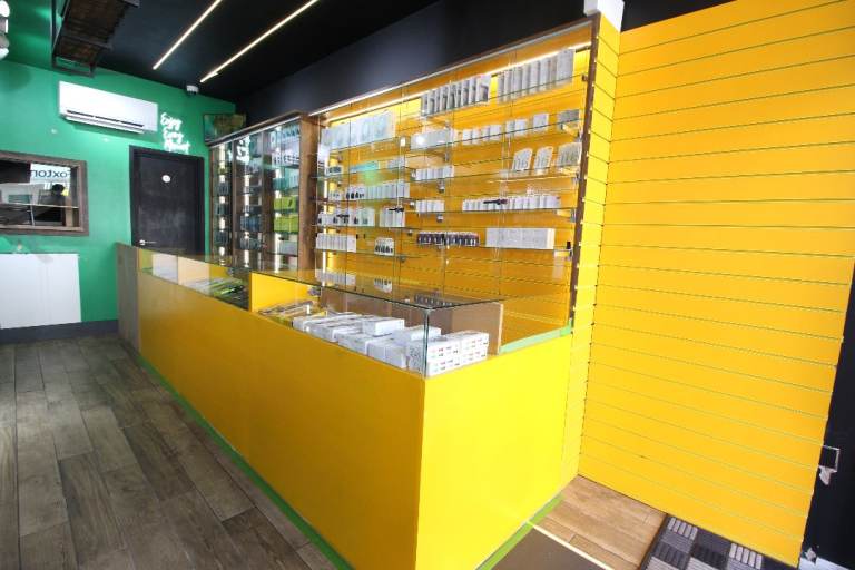 phone accessories and mobile phone retail unit to rent walthamstow