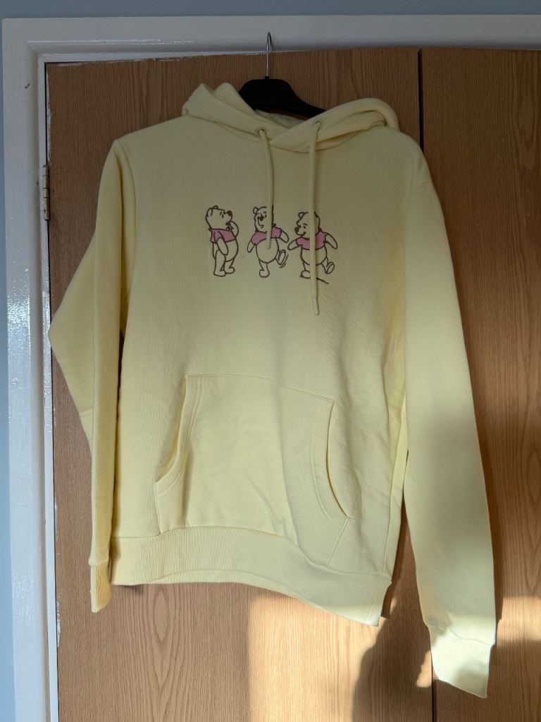 Women's Disney Winnie the Pooh hoody xs new tags