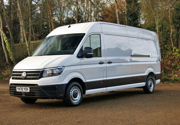 VOLKSWAGEN CRAFTER 140HP AIRCON EURO 6 TRENDLINE LWB HIGHROOF White Manual Dies