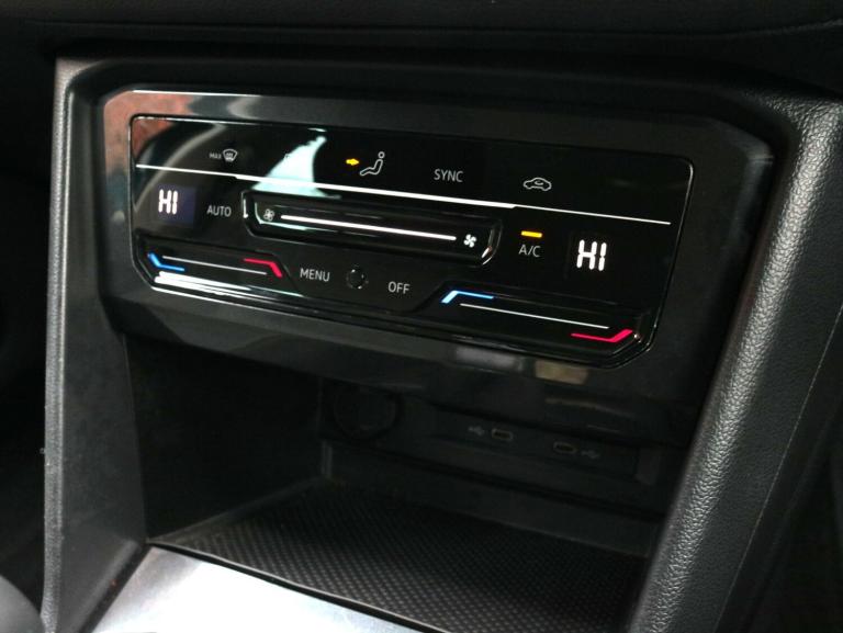 2022 Volkswagen Tiguan 1.5 TSI Life SUV 5dr Petrol Manual Euro 6 (s/s) (150 ps) ESTATE Petrol Manual